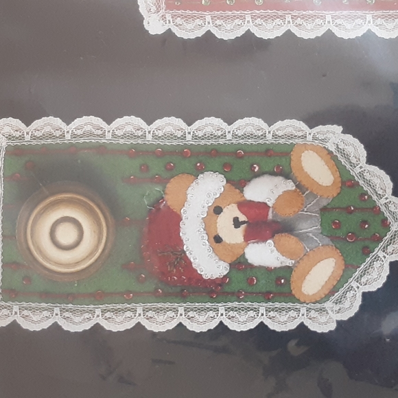 Vintage Bucilla Christmas Heirloom Teddies Door Knob Cover Craft Kit - Picture 3 of 4